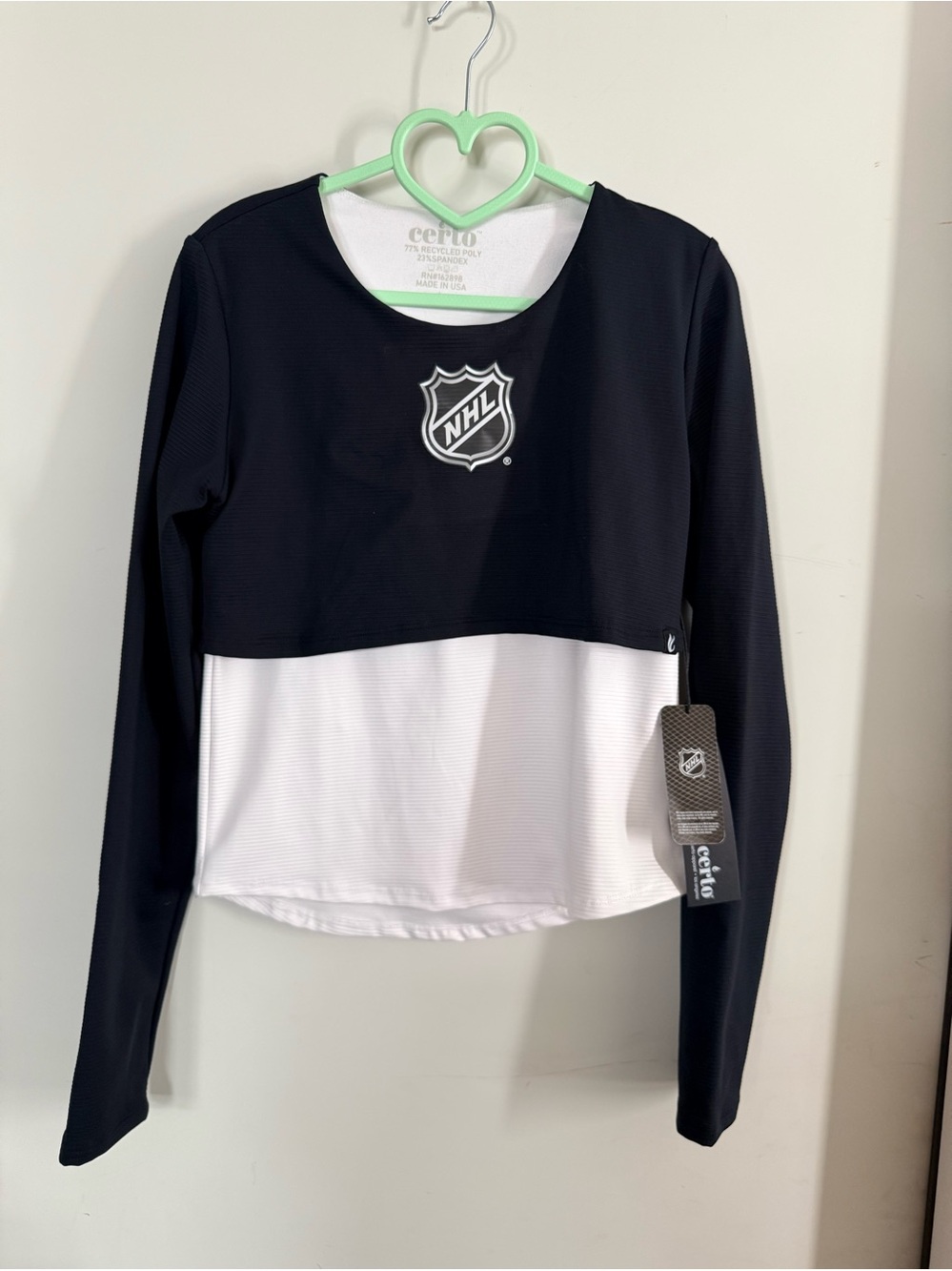 NHL Cropped Overlay Long Sleeve Top in Black & White Sz Large Certo (attached)